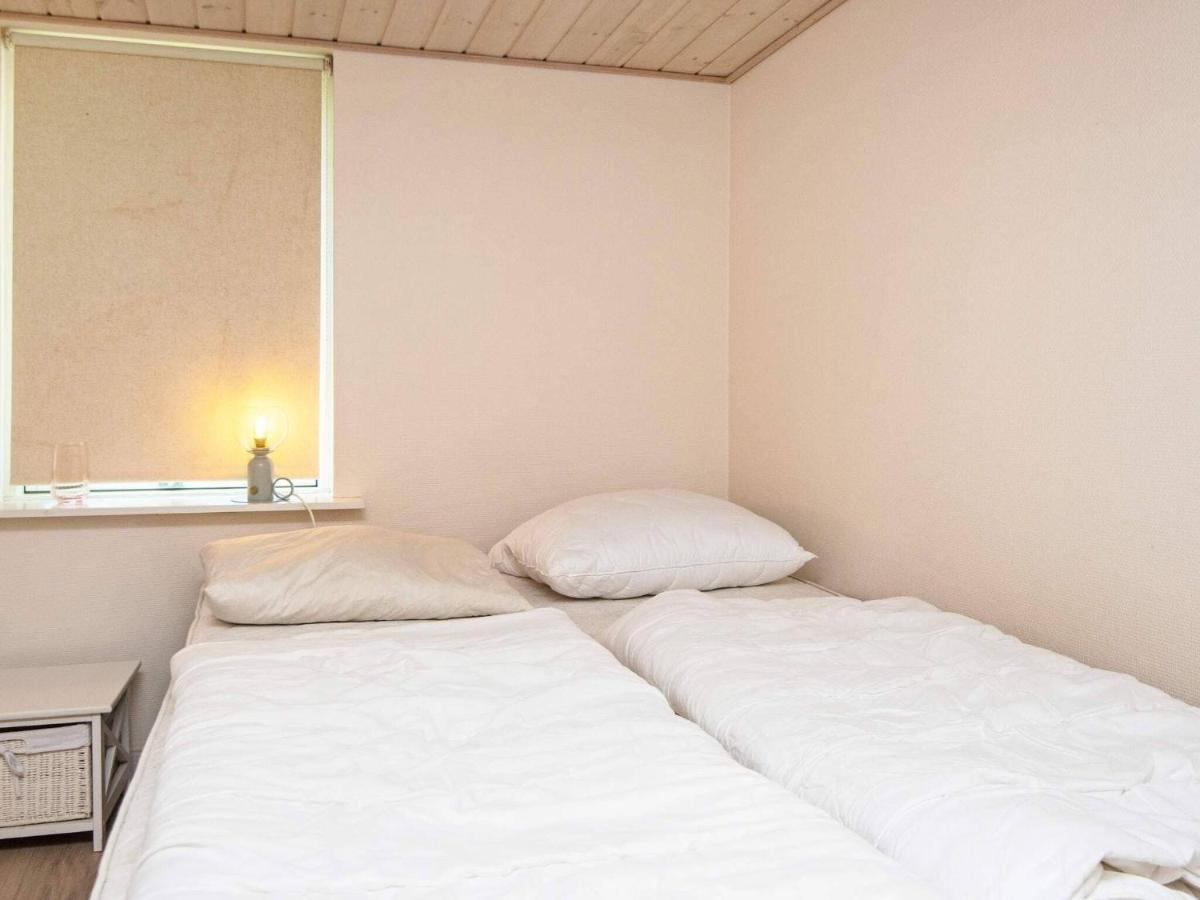 4 Person Holiday Home In B Rkop 보르콥 외부 사진