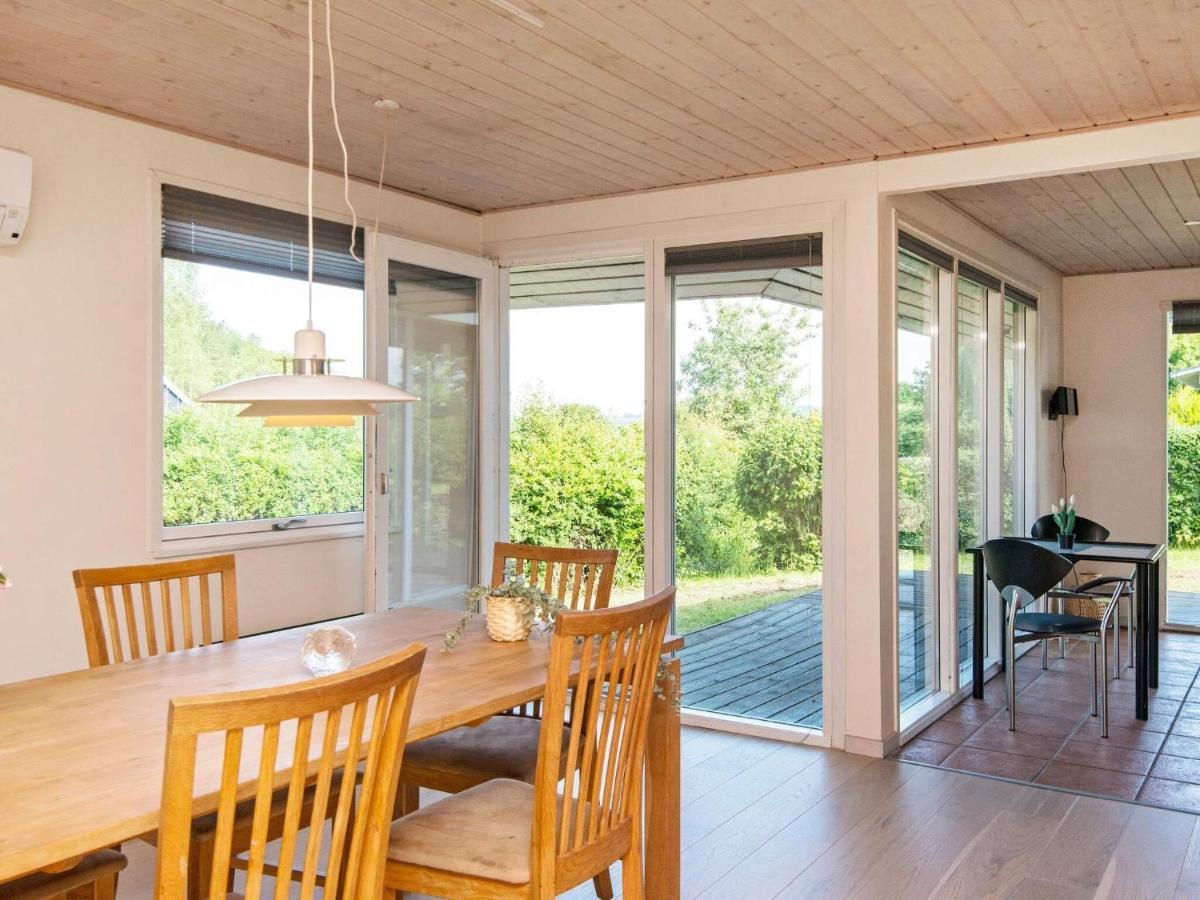 4 Person Holiday Home In B Rkop 보르콥 외부 사진